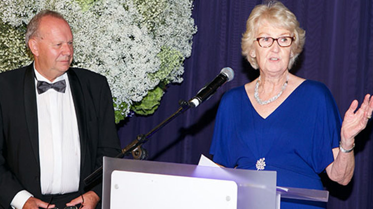 Cathie Sabin presented with LTA's Carl Aarvold Award
