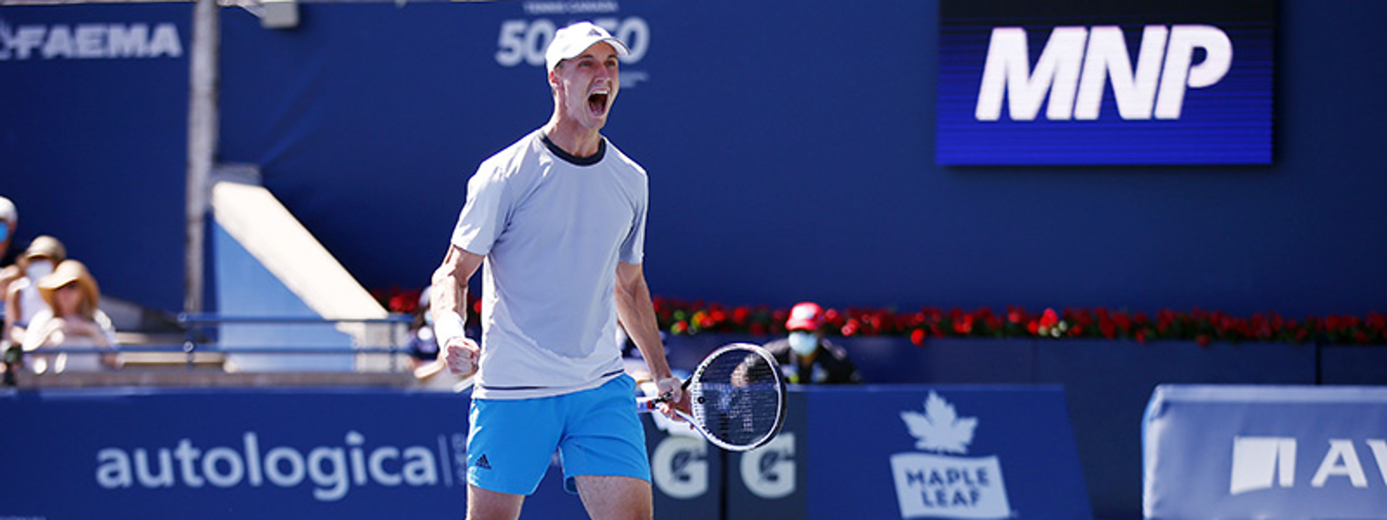 Joe Salisbury on court celebrating