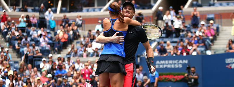 jamie-murray-martina-hingis-jump-hug.jpg
