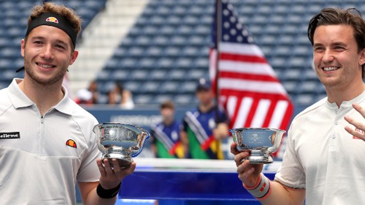 Alfie Hewett and Gordon Reid with trophies