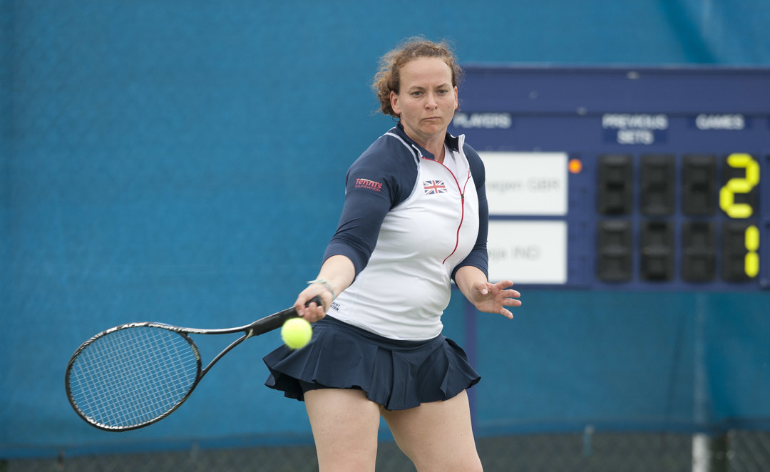 Valerie Copenhagen hits a forehand