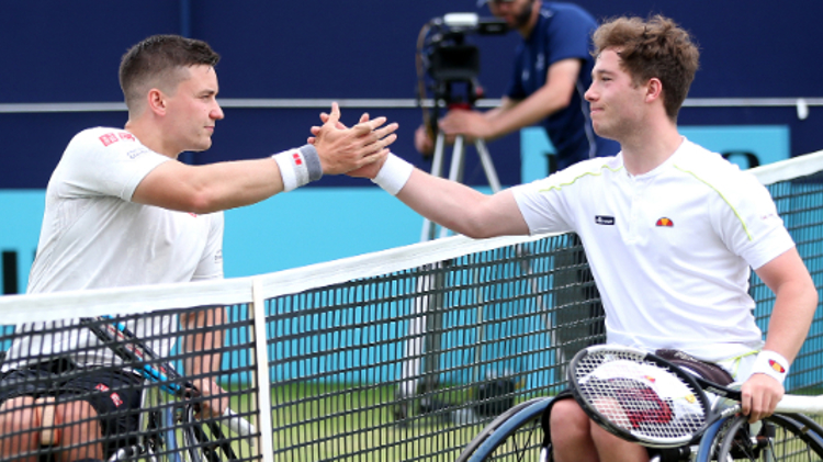Alfie Hewett and Gordon Reid shaking hands at the net