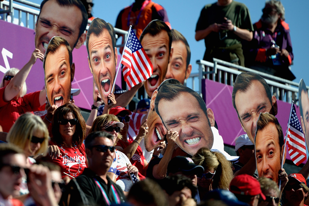 2012-David-Wagner-London-Paralympics-fans.jpg