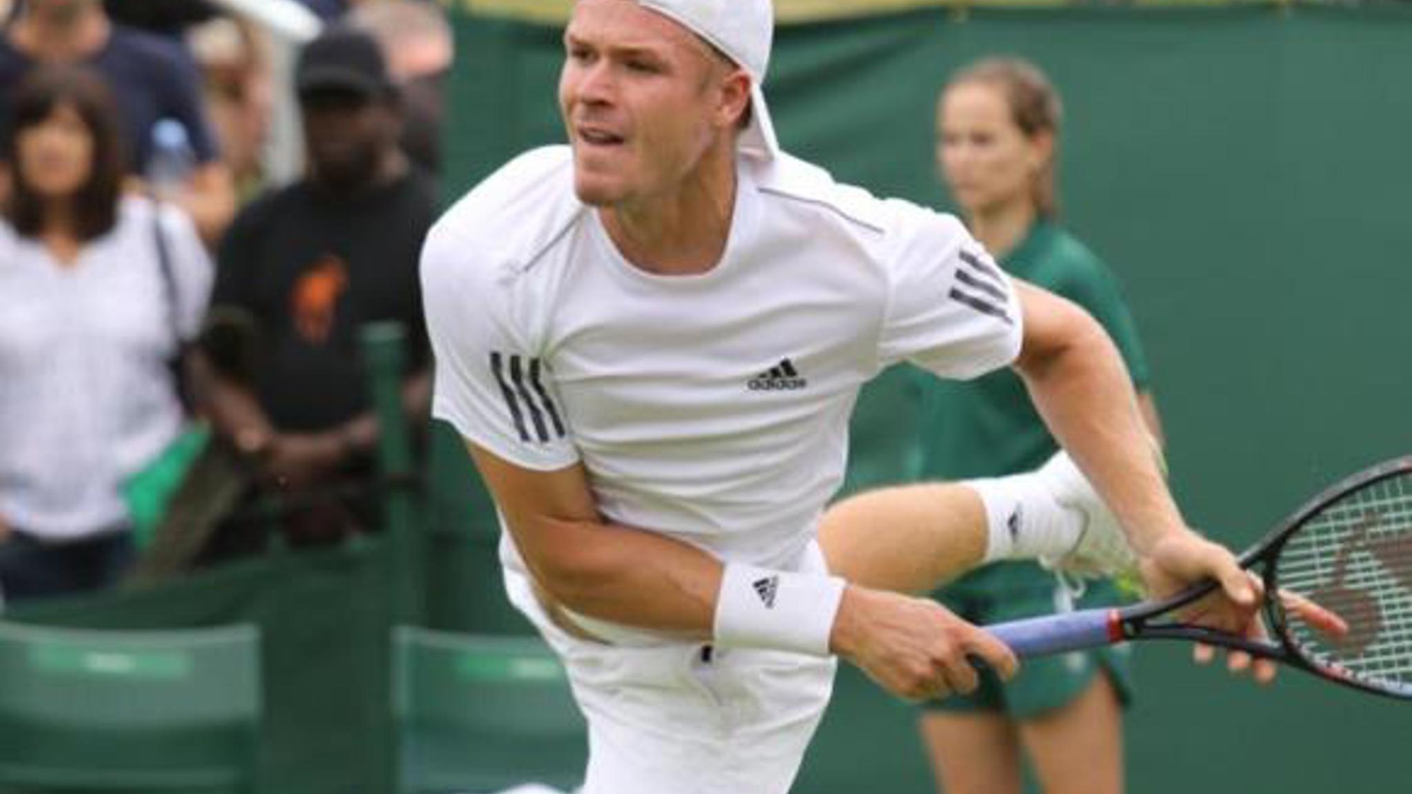 Evan Hoyt mid-match