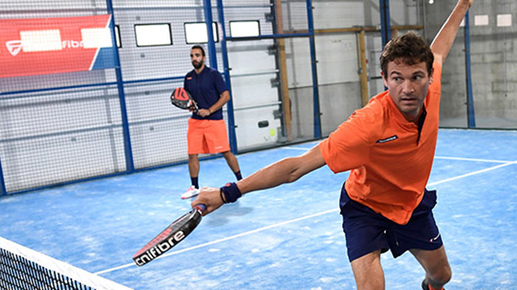 Two men playing Padel