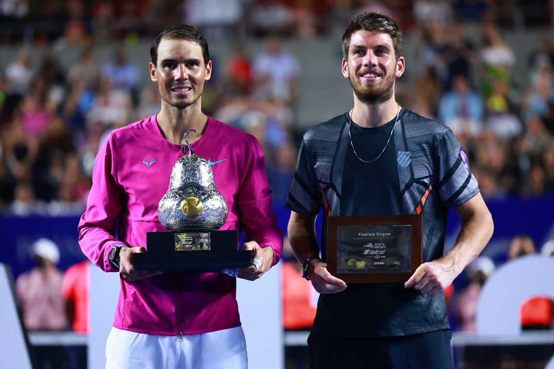 Cam Norrie and Rafael Nadal holding their trophies at the end of the final in Acapulco