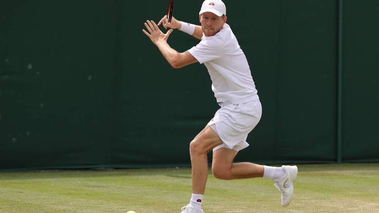 Luke Johnson seals consecutive Challenger titles as Sam Murray Sharan bags her biggest trophy