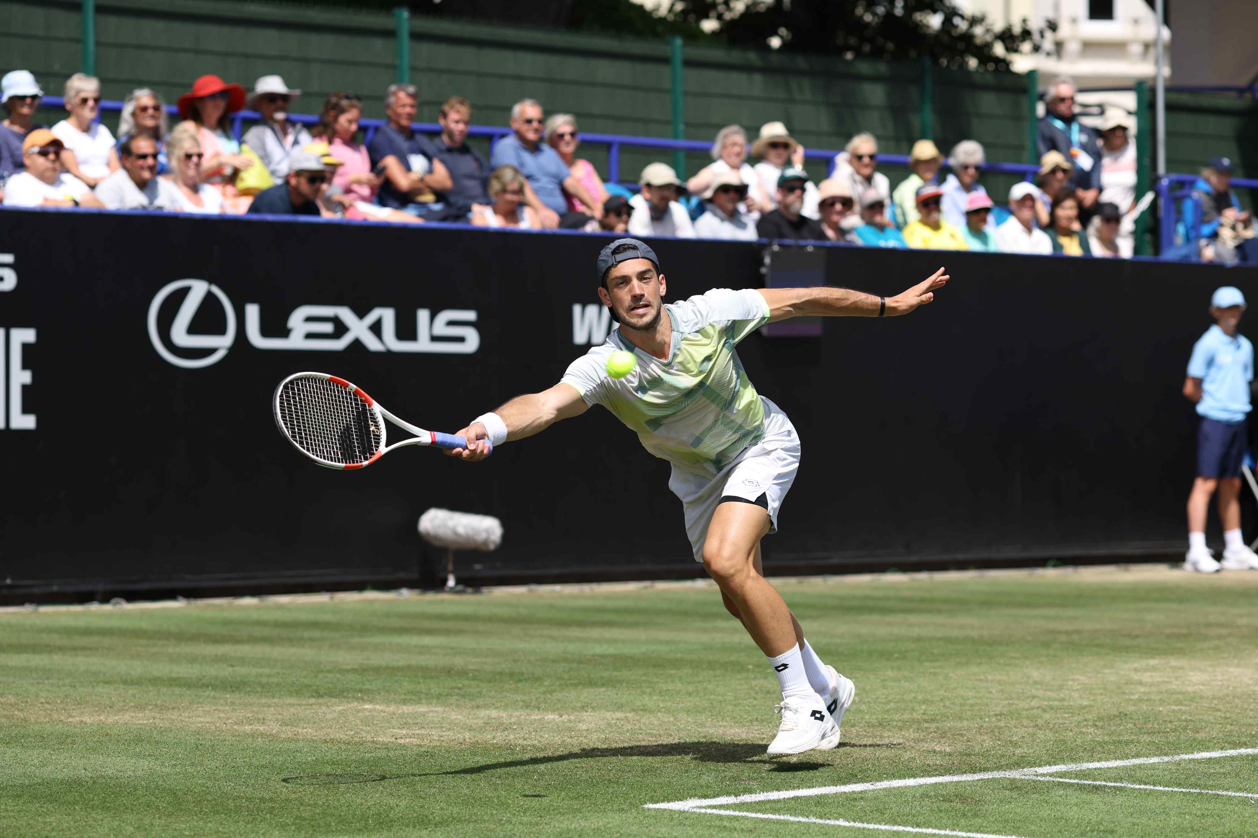 2025-Julian-Cash-Eastbourne.jpg