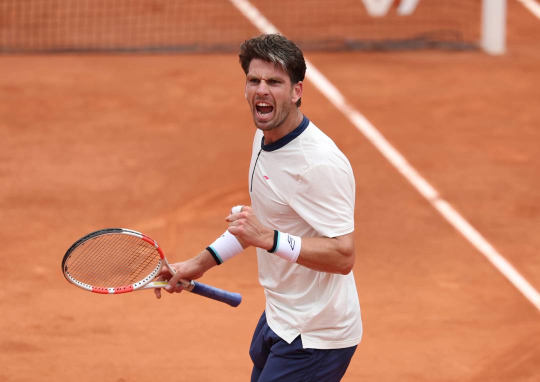 Cam Norrie celebrates beating Daniil Medvedev at Roland Garros 2025