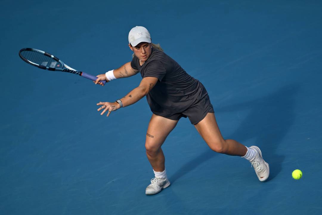 Sonay Kartal lining up a forehand at the ASB Classic