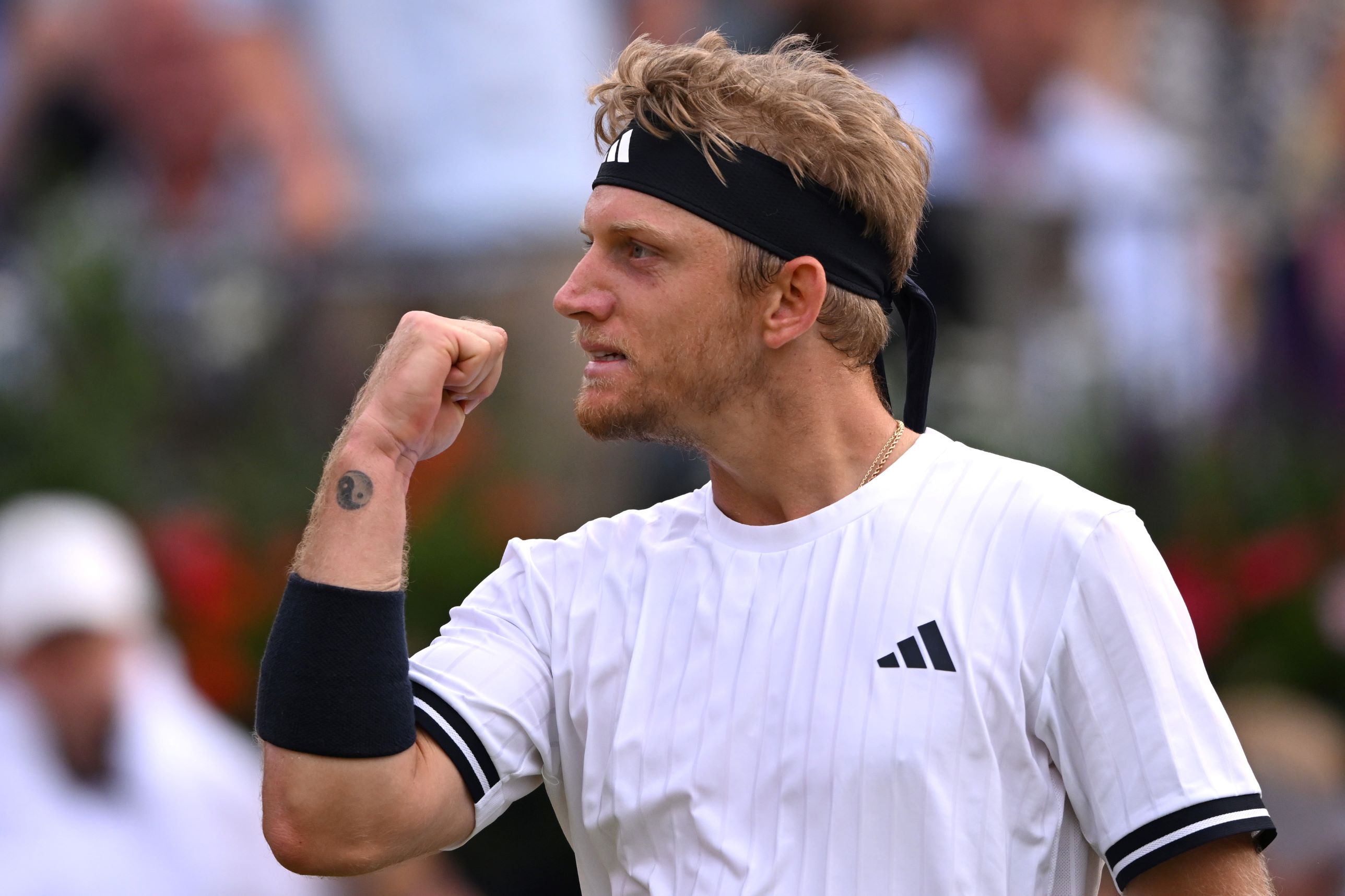 Spanish tennis player Alejandro Davidovich Fokina clenching his fist on court at the HSBC Championships