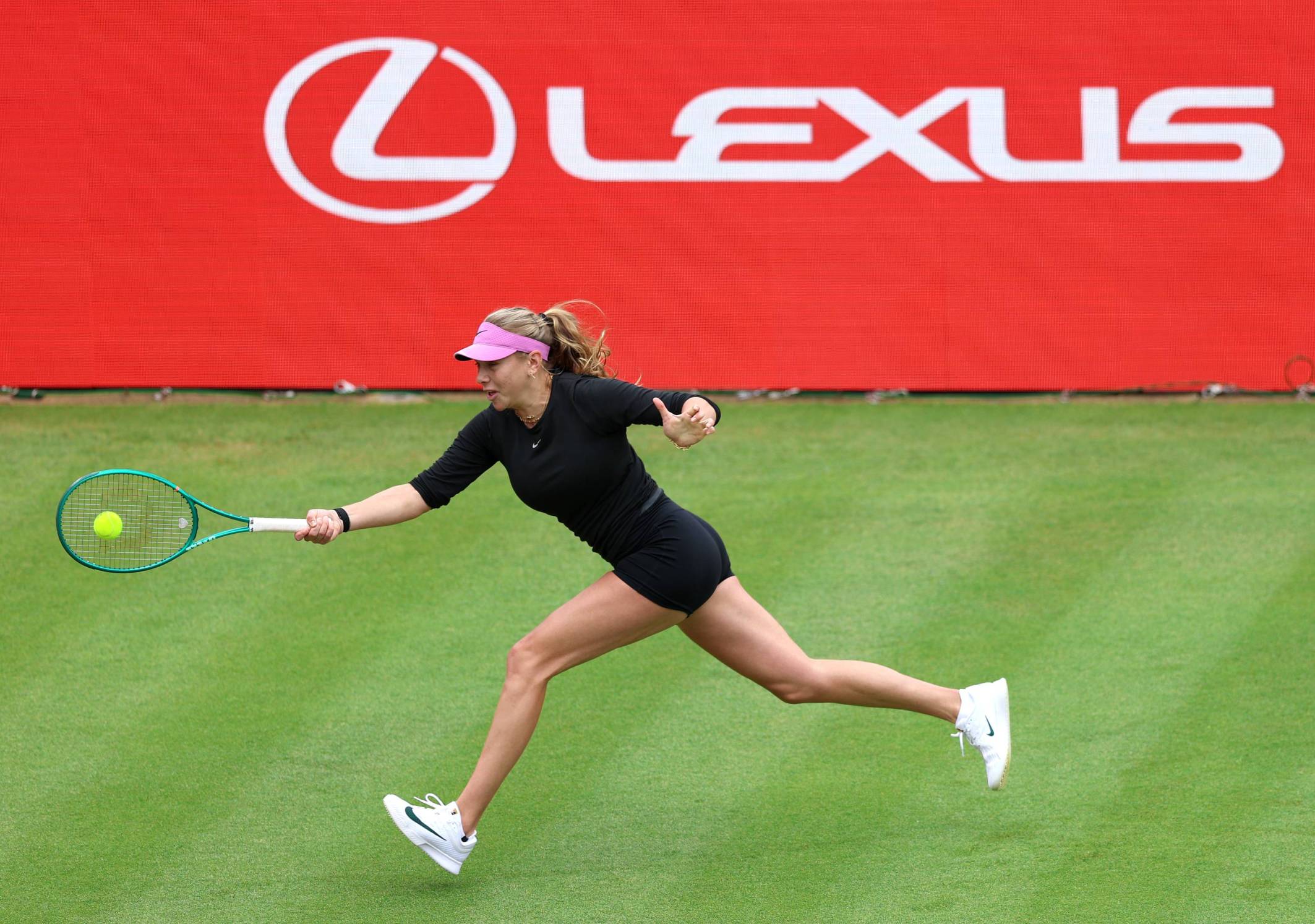 Amanda Anisimova in training at the 2026 HSBC Championships