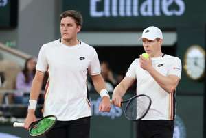 Henry Patten and Harri Heliovaara in action during the Roland Garros final