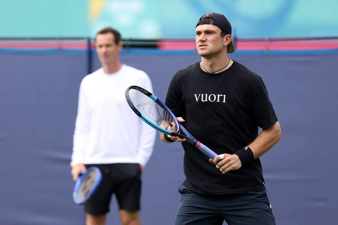Jack Draper and Andy Murray on the practice court at the Lexus Eastbourne Open