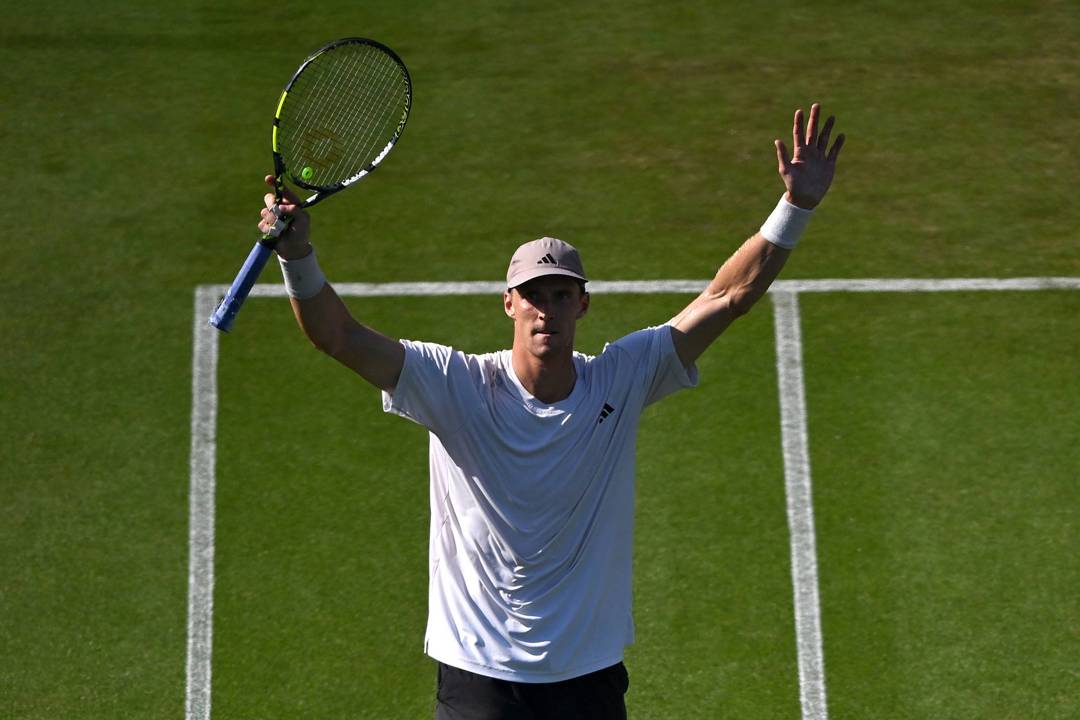 Jan Choinski celebrates reaching his first ATP quarter-final at the Lexus Eastbourne Open
