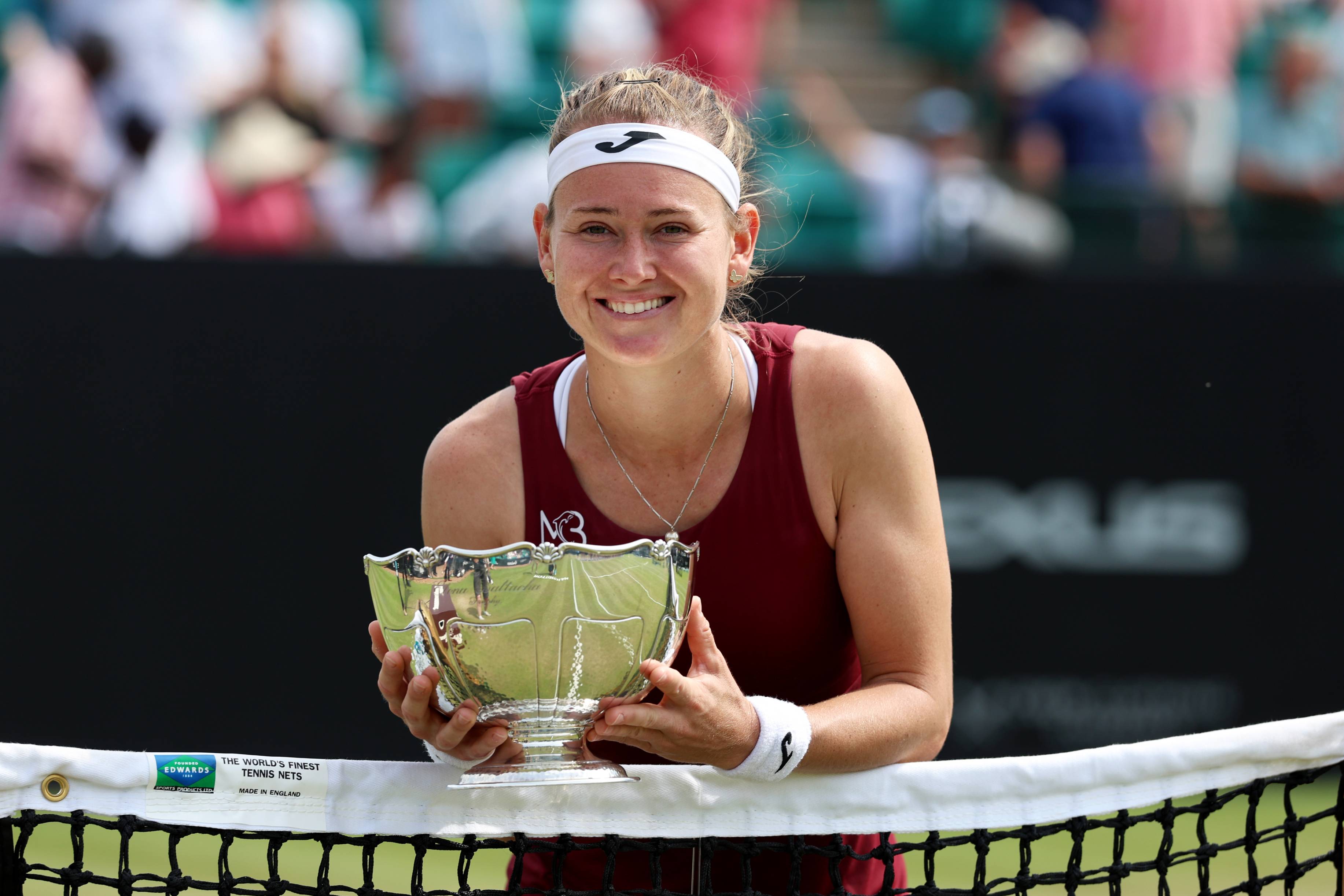 Lexus Nottingham Open 2026: Marie Bouzkova wins first grass court title after edging Emma Navarro in three sets