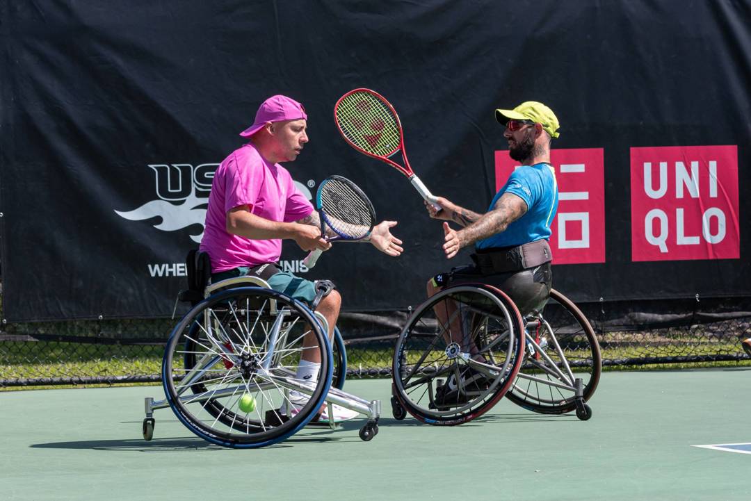 Andy Lapthorne and Heath Davidson high five at the Cajun Classic