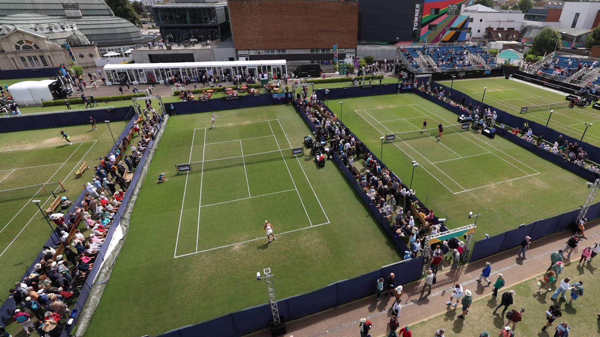 Enjoy free family tennis on Eastbourne grass courts at Lexus Community Day