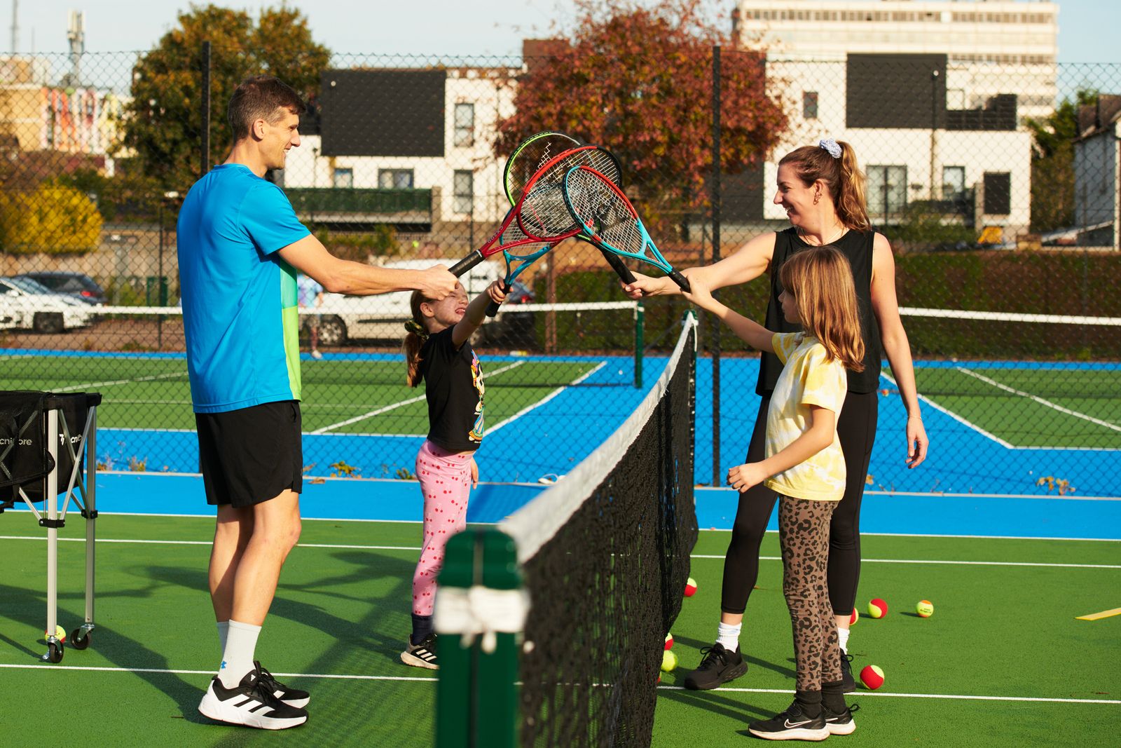 How to play tennis this summer