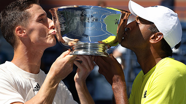 Joe Salisbury and Rajeev Ram kissing their trophy