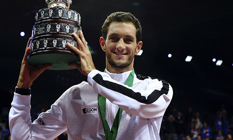 James Ward with the 2015 Davis Cup trophy