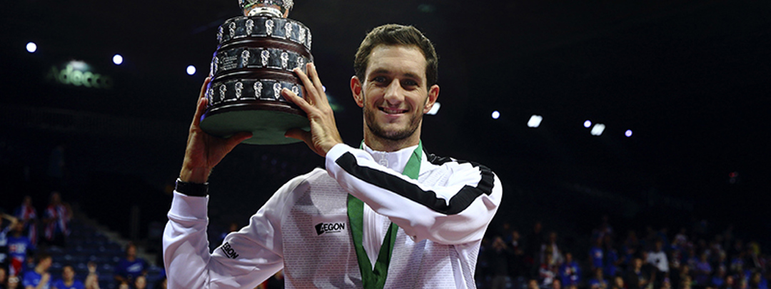 James Ward with the 2015 Davis Cup trophy